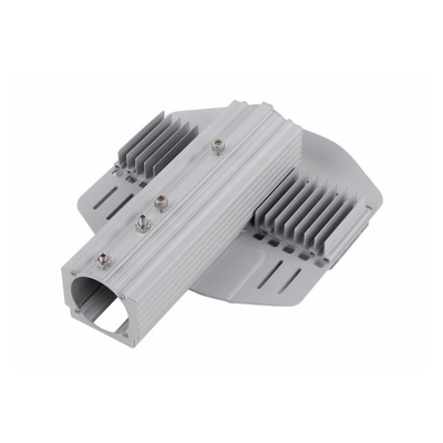 Οδηγημένο ασήμι αργίλιο Shell συνελεύσεων Ip66 φωτεινών σηματοδοτών για το οδικό φως