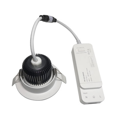 38/60° Downlights 8w των έξυπνων οδηγήσεων γωνίας ακτίνων που εξασθενίζει/θερμοκρασία χρώματος διευθετήσιμη